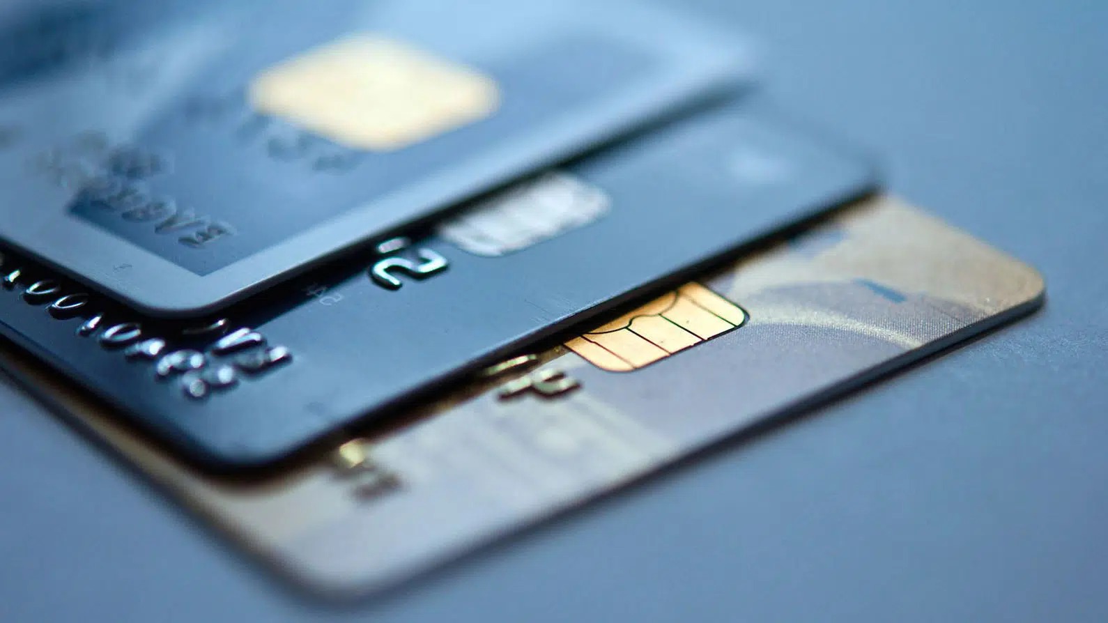 Les paiements électroniques dépassent 27 milliards de dinars en 2024 malgré la baisse du nombre de cartes bancaires Les paiements électroniques dépassent 27 milliards de dinars en 2024 malgré la baisse du nombre de cartes bancaires