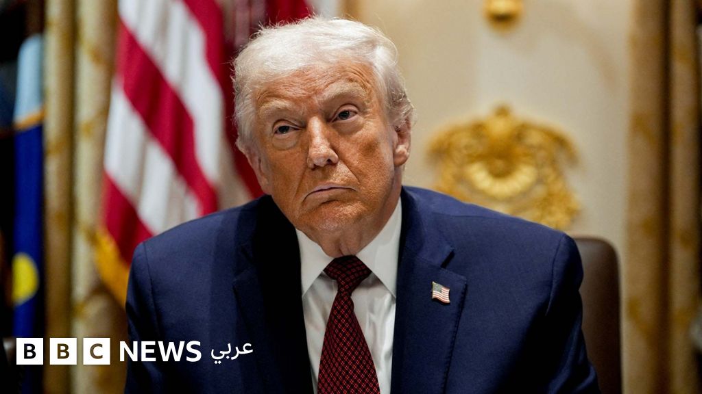 دونالد ترامب ينتقد دولاً أوروبية “متدهورة” ويصف قادتها بـ”الضعفاء”.