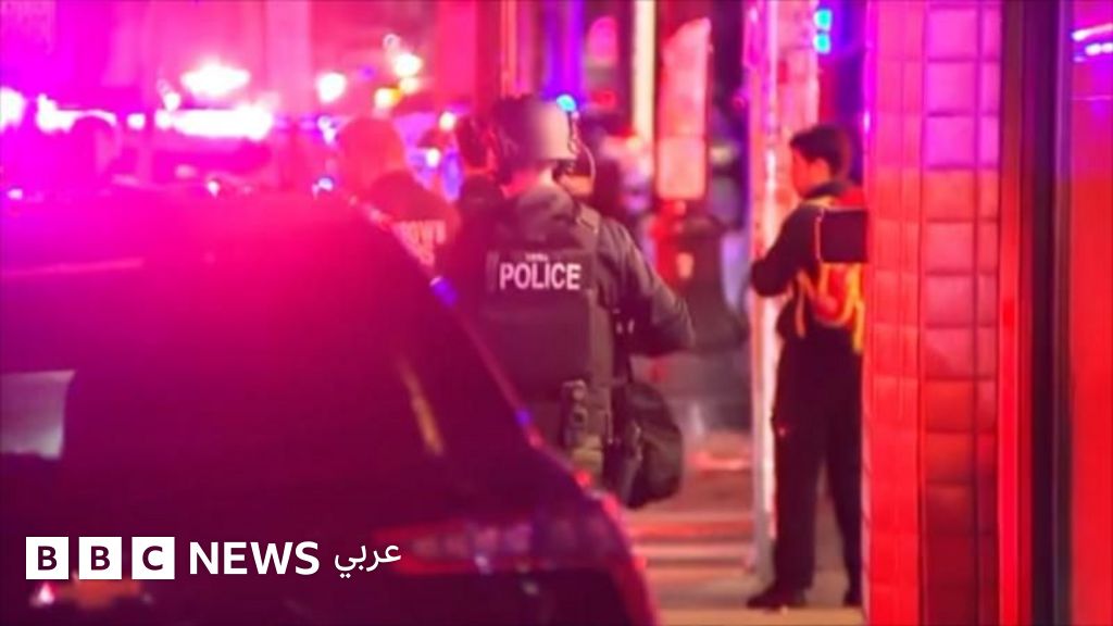 لقي شخصان مصرعهما وأصيب عدد آخر في حادث إطلاق نار وقع داخل حرم جامعة براون في الولايات المتحدة، فيما لا تزال قوات الشرطة تواصل جهودها الحثيثة لتعقب المشتبه به المتورط في هذا الحادث المأساوي.