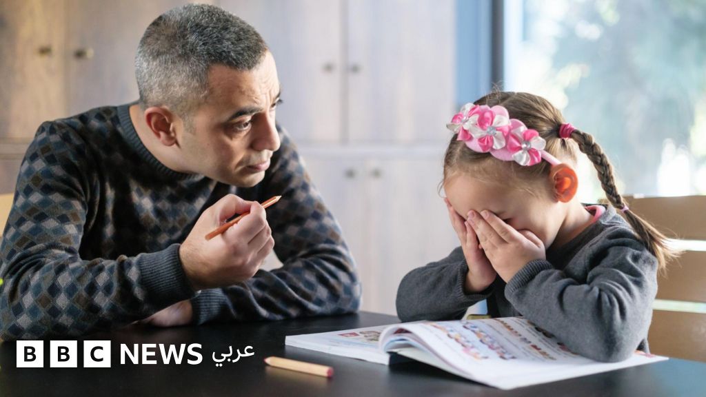 إليك سبع وسائل فعالة لتجنب تحويل عملية تعليم الأطفال إلى صراع يومي مستمر.