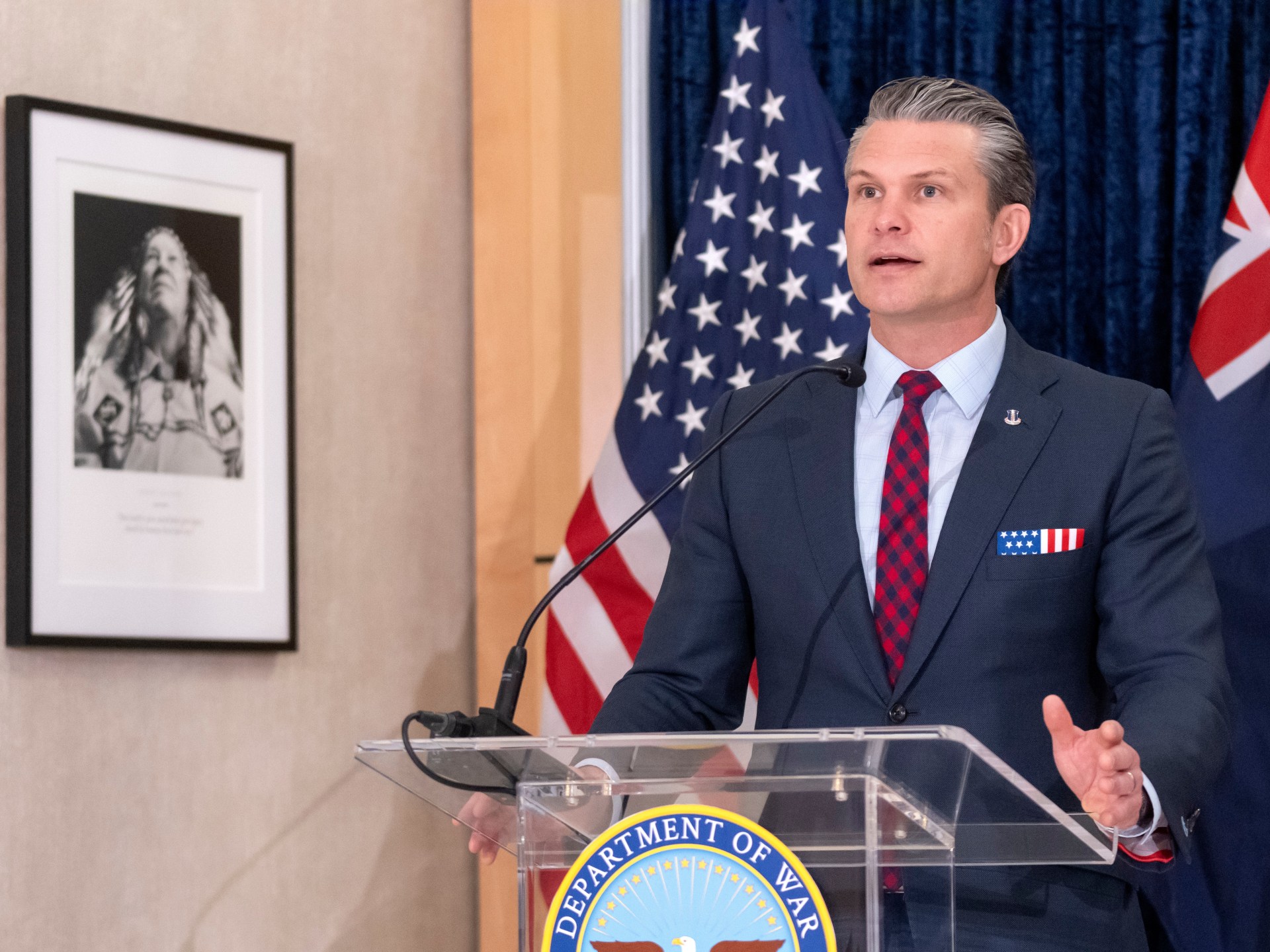 تدرس وزارة الدفاع الأمريكية (البنتاغون) خطة من شأنها تقليص حجم القوات العسكرية المتمركزة في منطقة الشرق الأوسط.