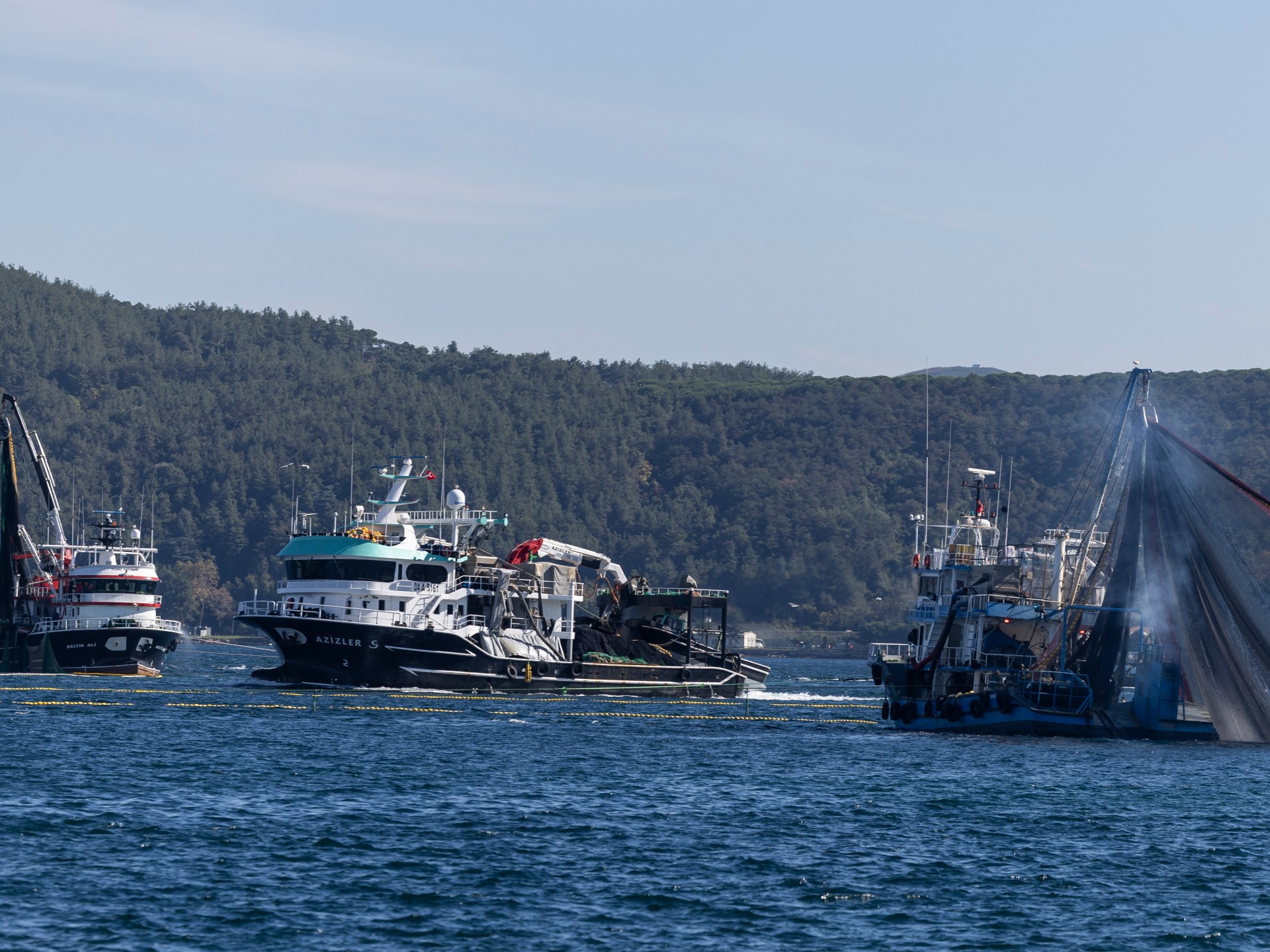 أسقطت تركيا طائرة مسيرة كانت قد اقتربت من مجالها الجوي فوق منطقة البحر الأسود. أسقطت تركيا طائرة مسيرة كانت قد اقتربت من مجالها الجوي فوق منطقة البحر الأسود.