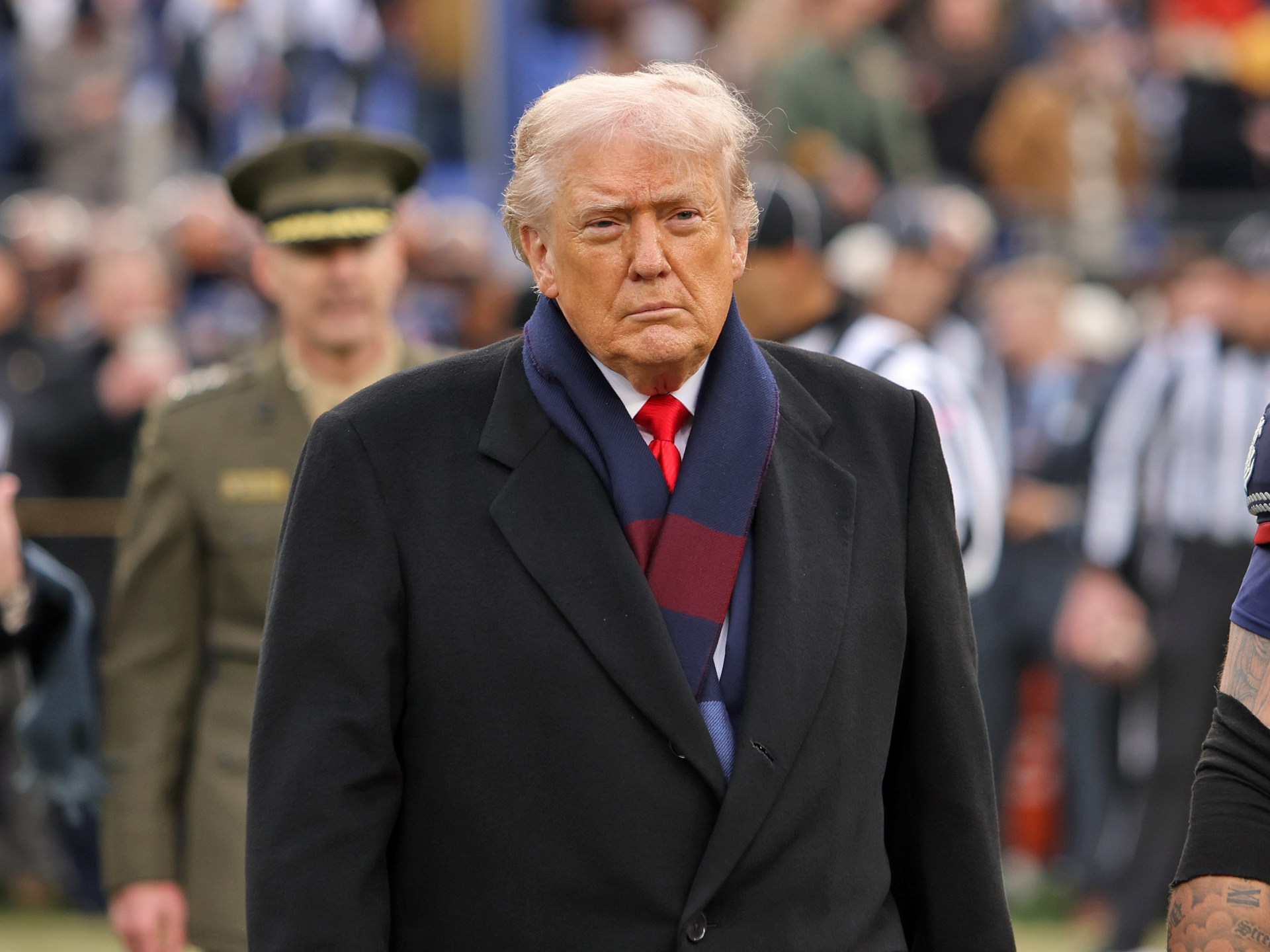 طالب ترامب هيئة الإذاعة البريطانية “بي بي سي” بدفع مبلغ 10 مليارات دولار، في حين حقق مكاسب مالية تقدر بعشرات الملايين من الدولارات عبر تسويات قانونية أخرى. طالب ترامب هيئة الإذاعة البريطانية “بي بي سي” بدفع مبلغ 10 مليارات دولار، في حين حقق مكاسب مالية تقدر بعشرات الملايين من الدولارات عبر تسويات قانونية أخرى.