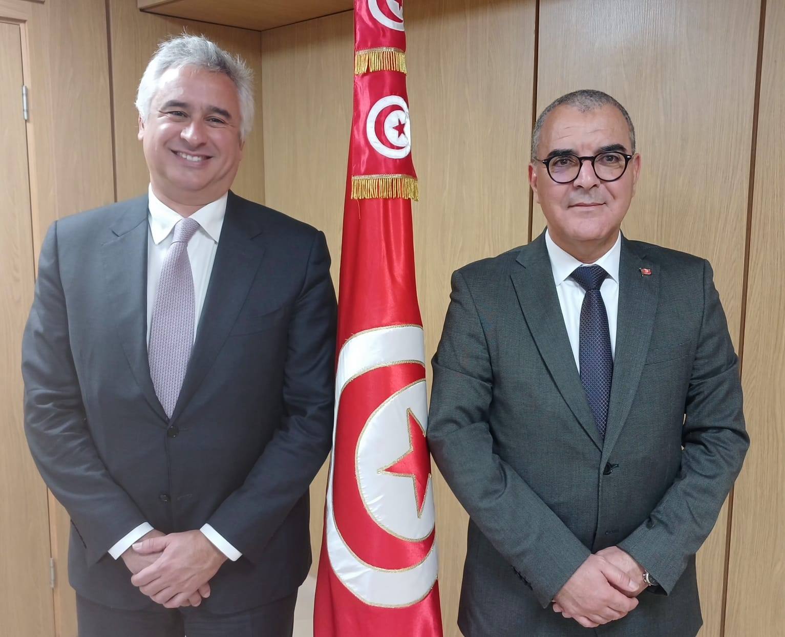 اختارت شركة “بي إيه غلاس” البرتغالية تونس لتعزيز توسعها في القارة الأفريقية.