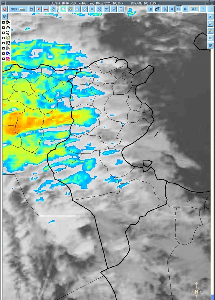 مساء الخير، الأجواء ستشهد سحباً كثيفة أحياناً مع تساقط أمطار في المناطق الغربية من الجنوب والوسط، يتوقع أن تكون رعدية بشكل مؤقت قبل أن تمتد محلياً لتشمل بقية المناطق.