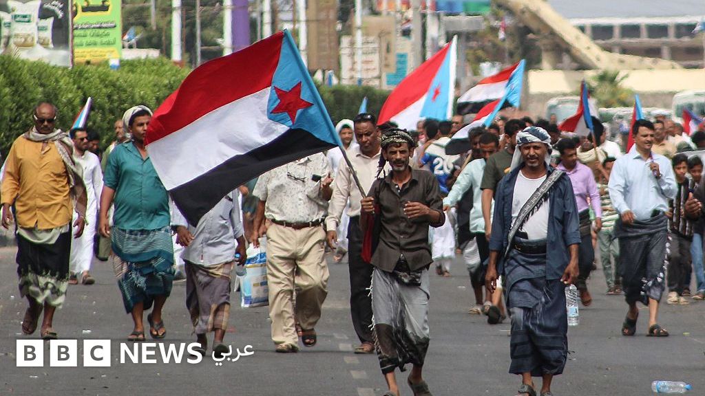 شنت المملكة العربية السعودية ضربات جوية في محافظة حضرموت، ودعت المجلس الانتقالي الجنوبي إلى سحب قواته من المنطقة.