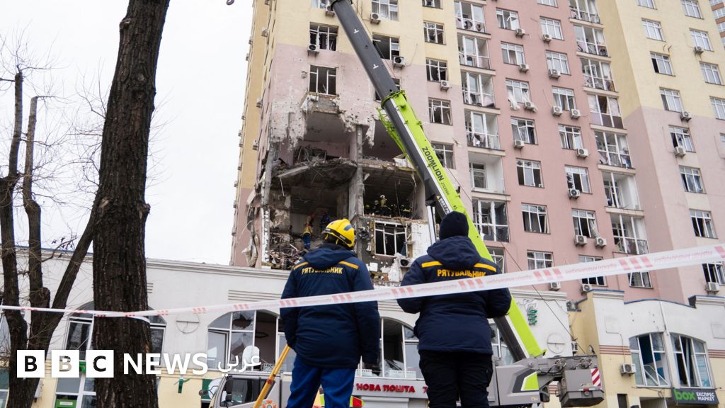 “عام 2025 كان نهاية الغرب، وفقًا لمقال في صحيفة التلغراف، بينما يحذر المقال من أن المستقبل قد يحمل سيناريوهات أكثر قتامة.”