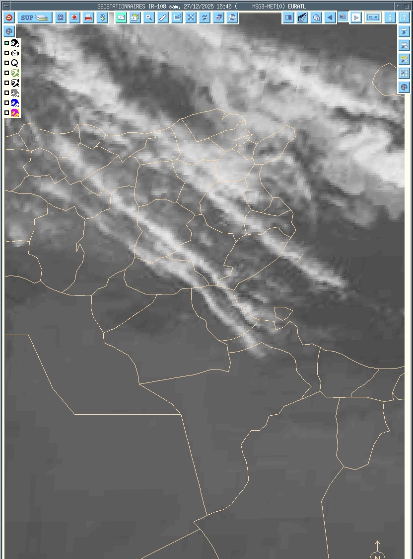 مساء الخير، تشهد مناطق الشمال والساحل طقساً متقلباً يتميز بسحب كثيفة وأمطار متوقعة، قد تكون رعدية وغزيرة في بعض الأحيان، مع احتمال تساقط محلي للبرد وظهور السحب…