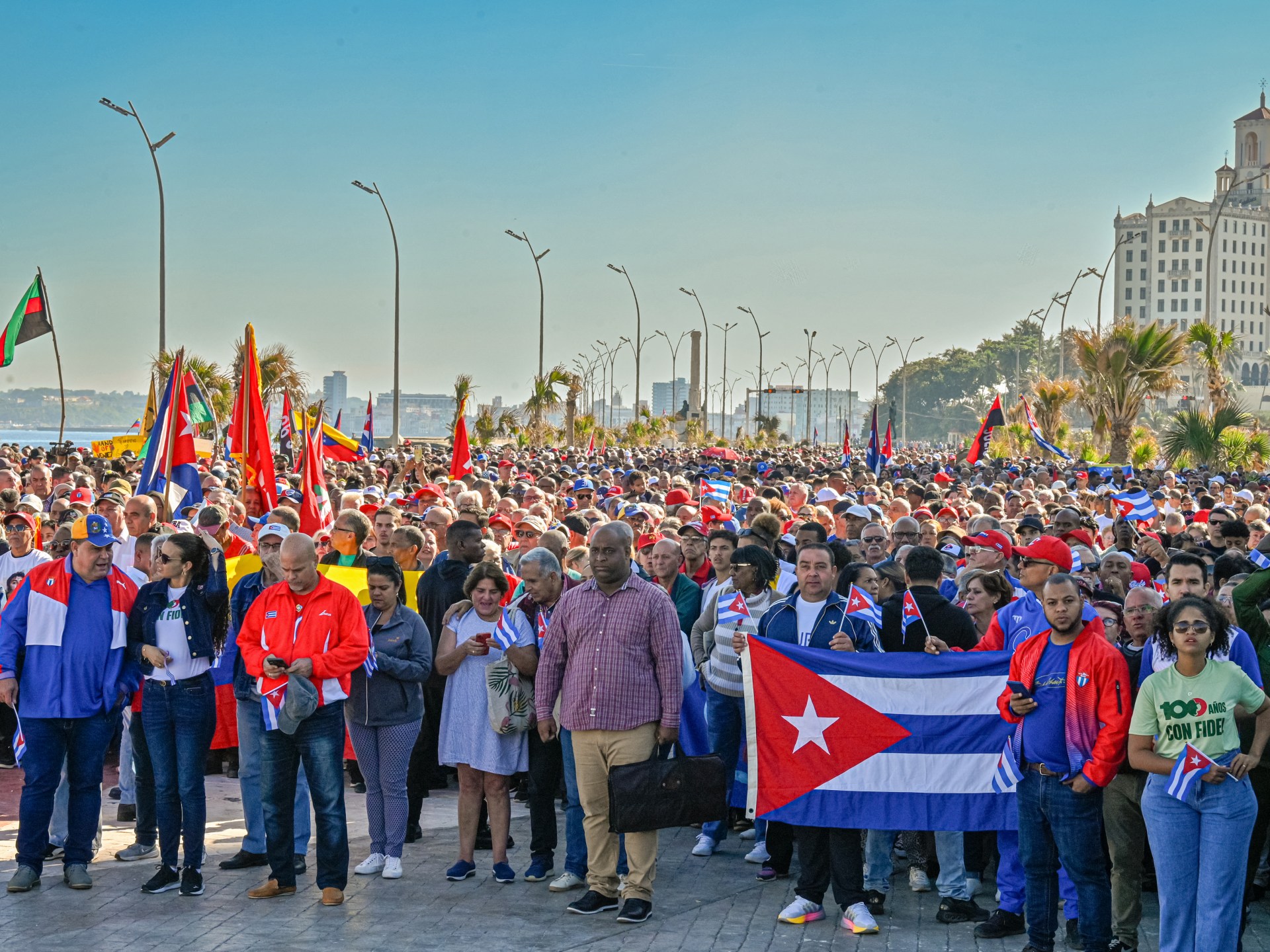 كوبا: 32 قتيلاً بهجوم أميركي على فنزويلا كوبا: 32 قتيلاً بهجوم أميركي على فنزويلا