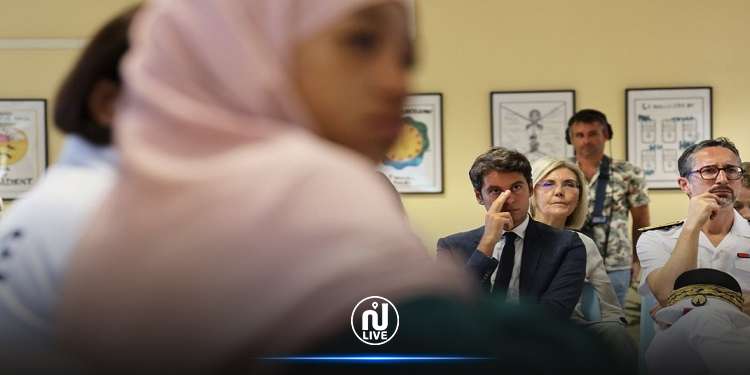 مجلس الدولة الفرنسي يؤيد منع العباءة بالمدارس