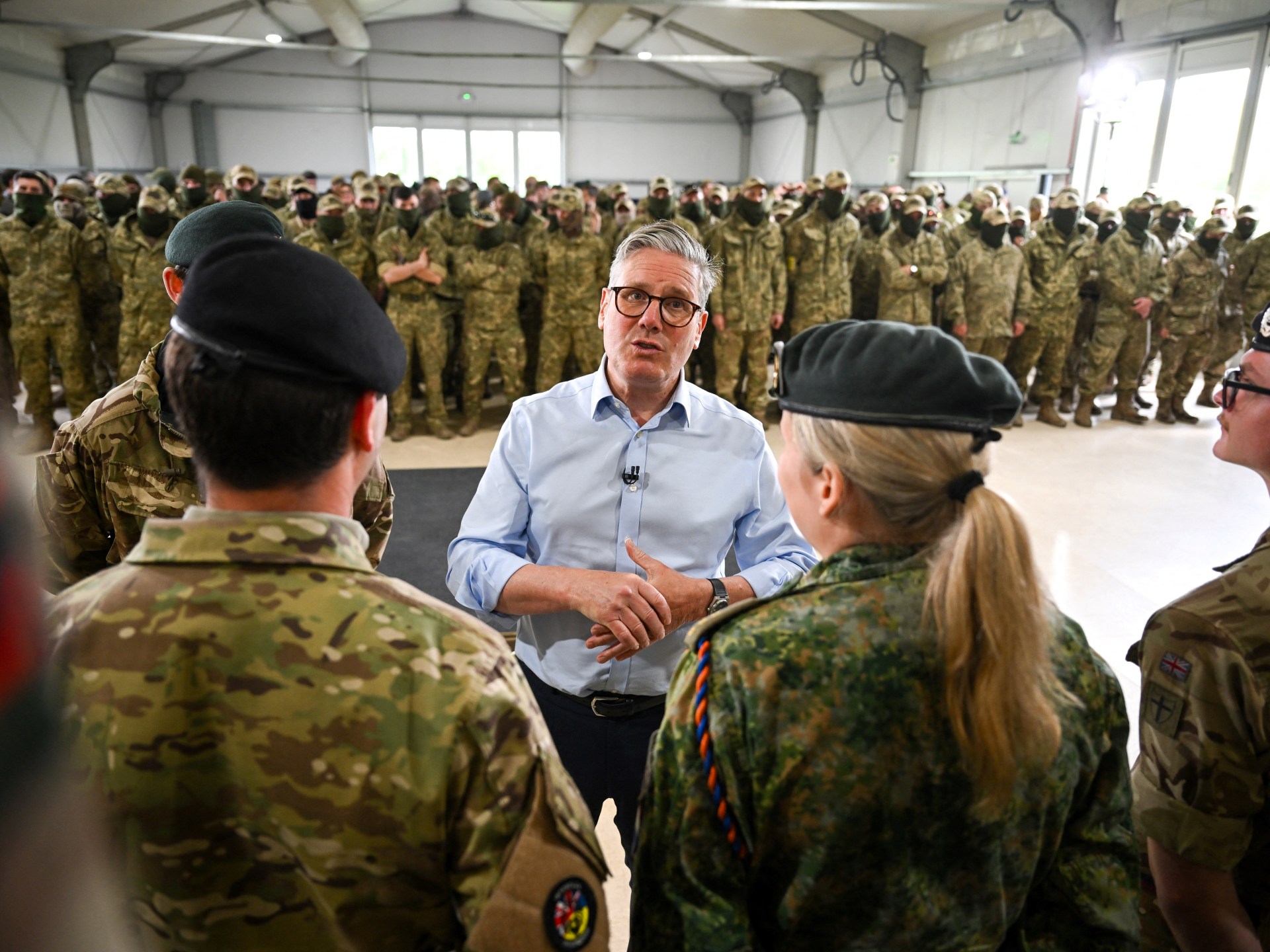 بريطانيا ترفع سن استدعاء عسكرييها القدامى تحسبا لحروب محتملة