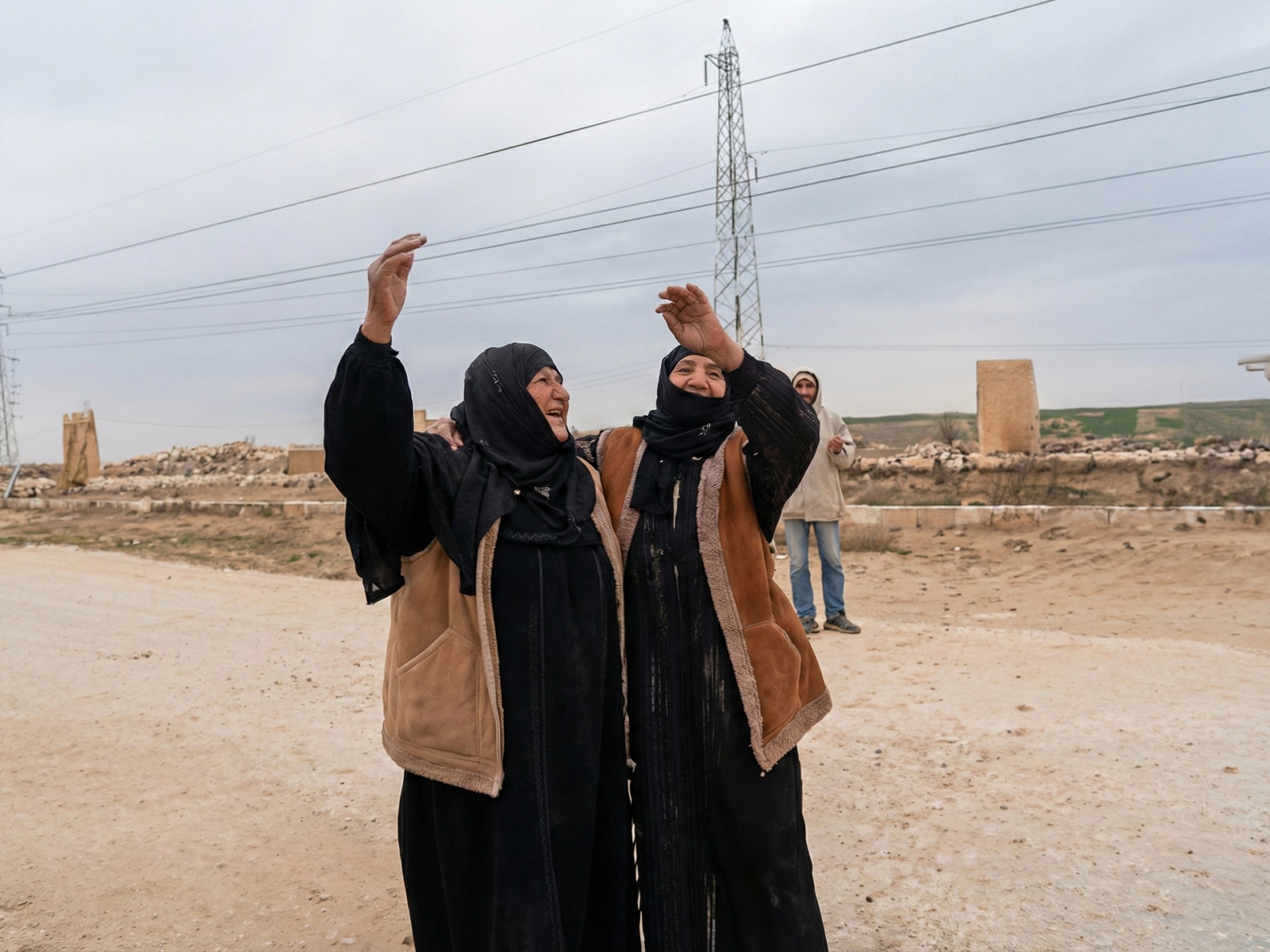 “لبّت لبّت”.. أيقونة سقوط الأسد وتحرير الرقة ودير الزور